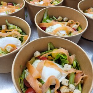 1333 Salade d'asperges vertes, oeuf poché, sauce ciboulette