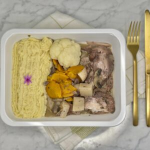 2420 Coq au vin, purée, chou fleur